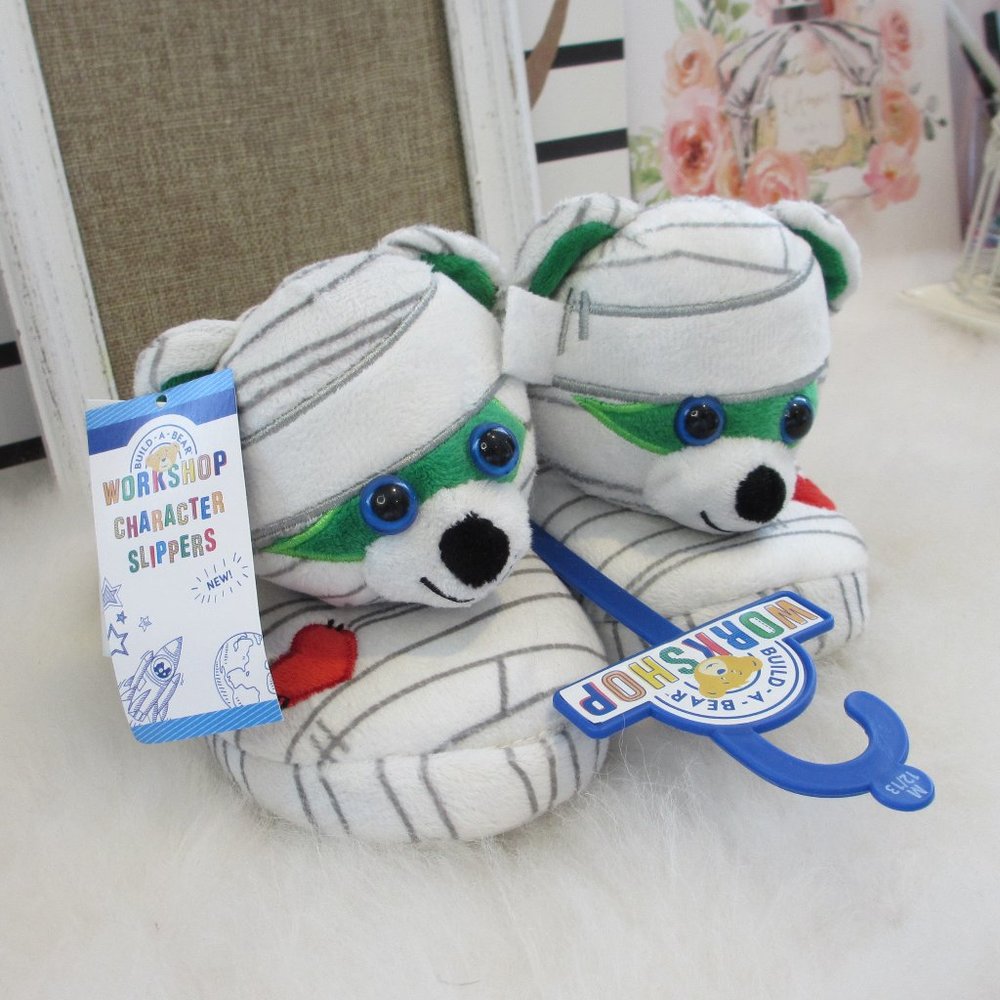 Build-A-Bear Bear Children Slippers Size 12-13 New! Special halloween edition!
